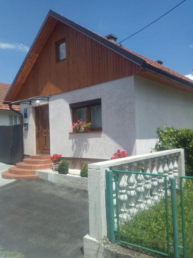 Apartman Anna Villa Ogulin Exterior foto